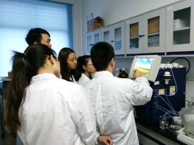 中国生物化学与分子生物学会推动生物制药研究与生产的前沿发展