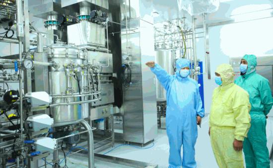 中国建成全球最大新冠疫苗生产基地，引领生物制药产业新发展